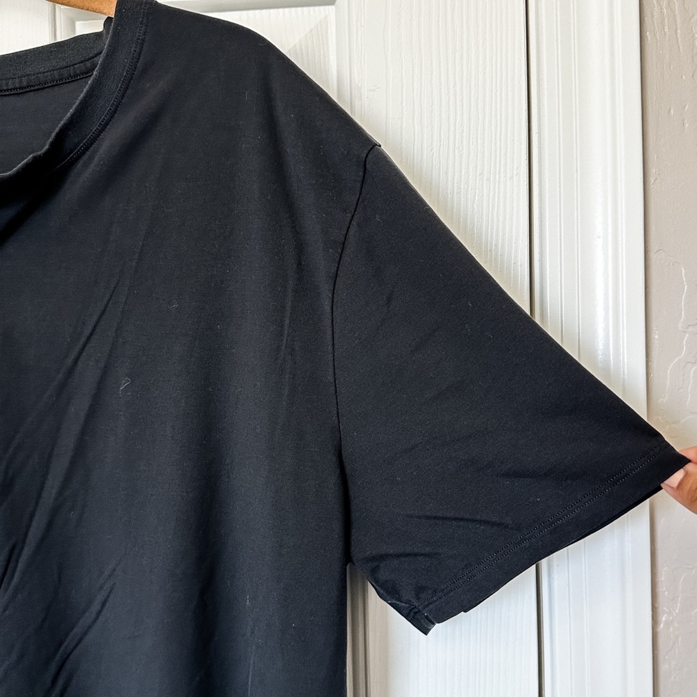 Lululemon Men’s The Fundamental Short Sleeve Black Henley Shirt - Picture 5 of 9
